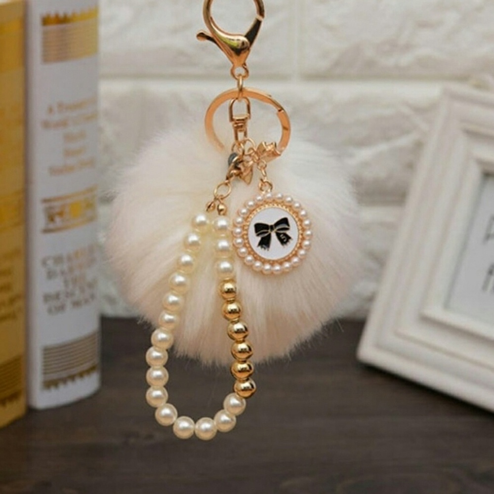 Fur PomPom Pearl Keychain